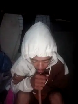 Eezxxx online show from February 25, 2026, 2:54 am