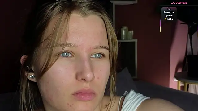 ImiMonroe online show from June 6, 2026, 2:27 am