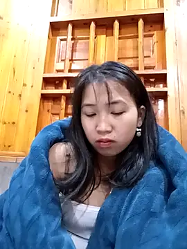 Snapshot of susie_min chatting on December 1, 2025, 12:48 am susie min online show from December 1, 2025, 12:48 am