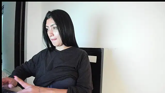 Snapshot of miabelmonte chatting on November 27, 2025, 5:15 pm miabelmonte online show from November 27, 2025, 5:15 pm