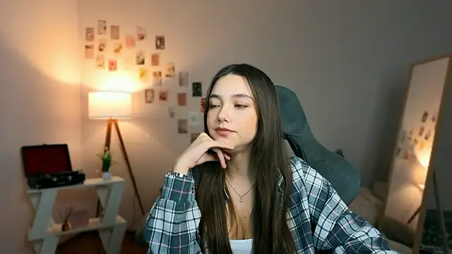 Vexorine online show from March 18, 2026, 7:50 pm