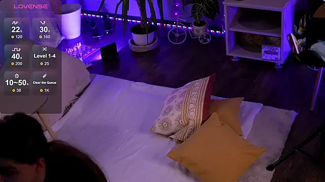 PureEllieX online show from April 18, 2026, 3:10 am