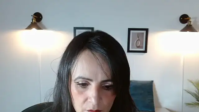 Juliana  lx online show from April 11, 2026, 2:10 pm