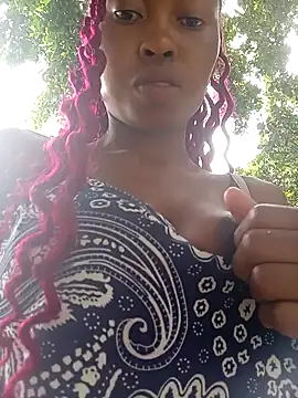 Snapshot of Sweethoneypot25 chatting on February 17, 2026, 11:40 am Sweethoneypot25 online show from February 17, 2026, 11:40 am