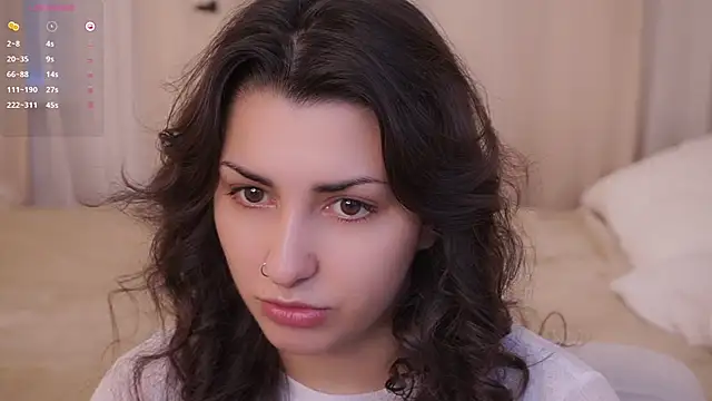 DovieMascall online show from December 4, 2025, 6:34 am