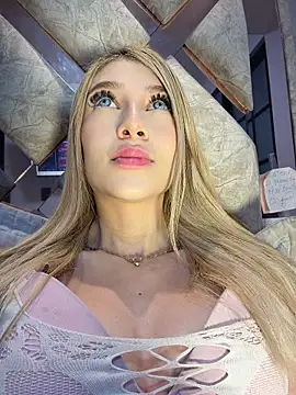 valeryfox   online show from July 10, 2026, 12:04 am