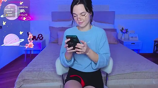 Snapshot of Camila_777_ chatting on November 29, 2025, 10:46 pm Camila 777 online show from November 29, 2025, 10:46 pm