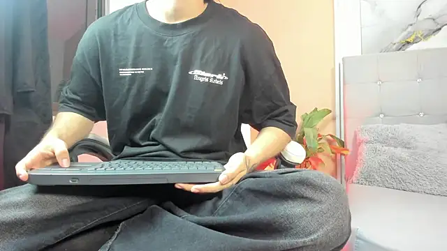 eren jeager online show from March 25, 2026, 1:33 am