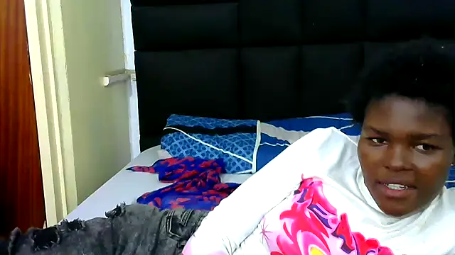 VirginPrincess06 online show from June 26, 2026, 8:52 am