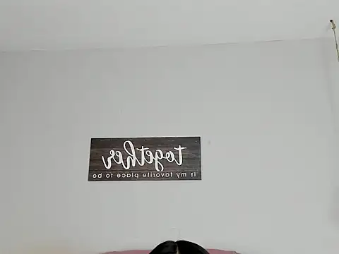 Snapshot of kylie1_ls chatting on November 28, 2025, 1:19 am kylie1 ls online show from November 28, 2025, 1:19 am