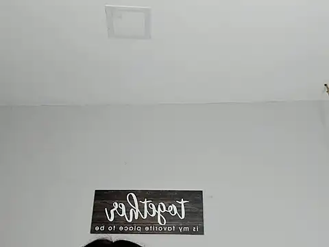 Snapshot of kylie1_ls chatting on November 29, 2025, 1:30 am kylie1 ls online show from November 29, 2025, 1:30 am