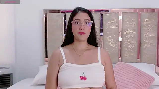 Isa londonn21 online show from December 4, 2025, 9:12 pm