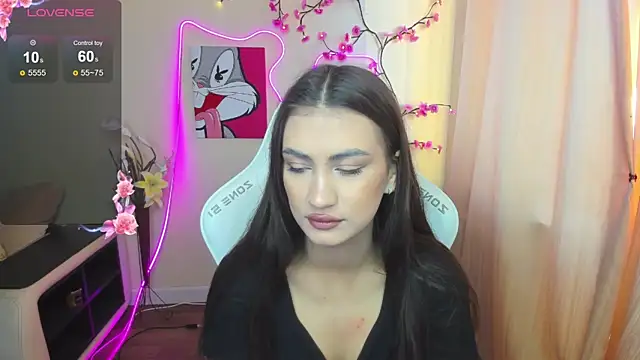 Snapshot of AdeleLuu chatting on November 29, 2025, 2:58 am AdeleLuu online show from November 29, 2025, 2:58 am