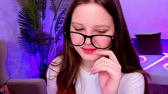 Lana Moon   online show from November 30, 2025, 2:15 am