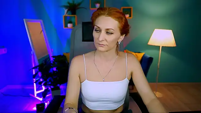 Snapshot of DianaTorrens chatting on November 26, 2025, 8:26 am DianaTorrens online show from November 26, 2025, 8:26 am