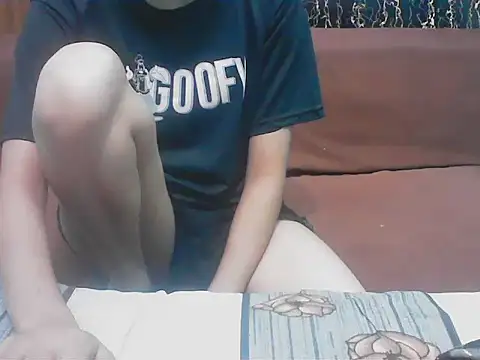 hello baby01 online show from April 15, 2026, 3:19 pm