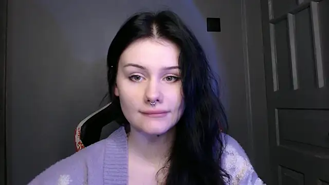 Moon raven online show from December 2, 2025, 11:04 am