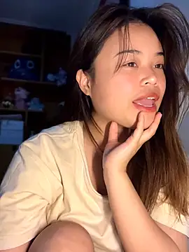 Toffee-00 online show from April 19, 2026, 8:57 am