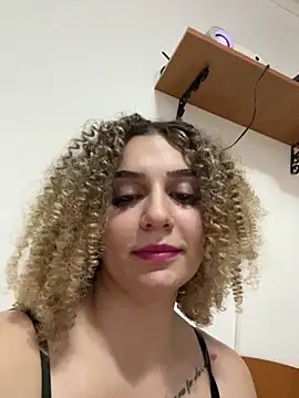 Snapshot of CrazyJessika chatting on February 8, 2026, 5:38 pm CrazyJessika online show from February 8, 2026, 5:38 pm