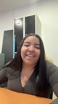 princezzc online show from December 21, 2025, 7:43 pm