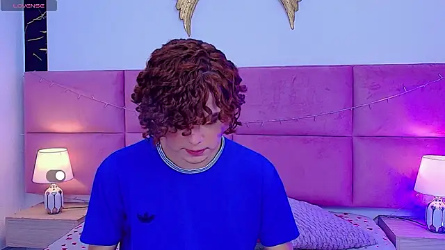 Skyee angel online show from February 4, 2026, 7:42 pm