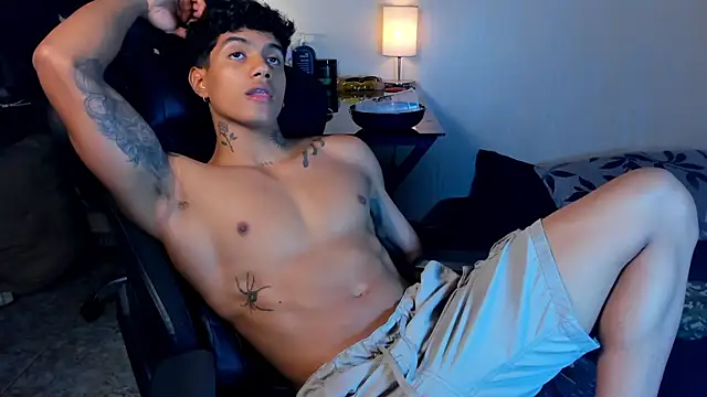 Snapshot of aress_damon chatting on November 30, 2025, 7:07 pm aress damon online show from November 30, 2025, 7:07 pm