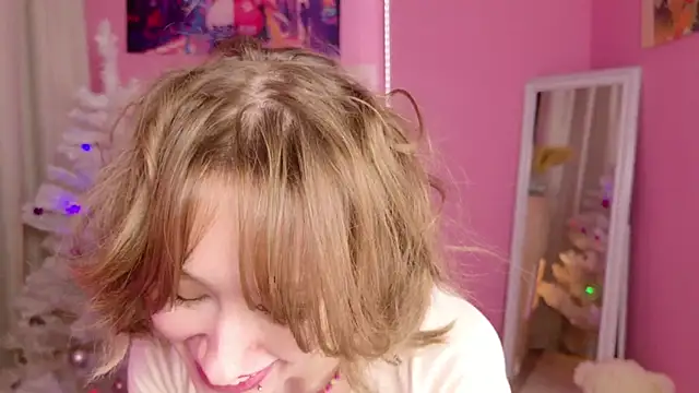 SweetKittyPlay online show from December 15, 2025, 1:48 pm