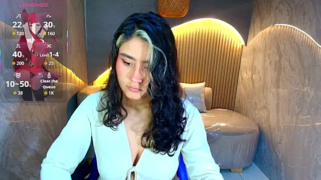 Snapshot of sofi_r_ chatting on January 6, 2026, 1:04 pm sofi r online show from January 6, 2026, 1:04 pm