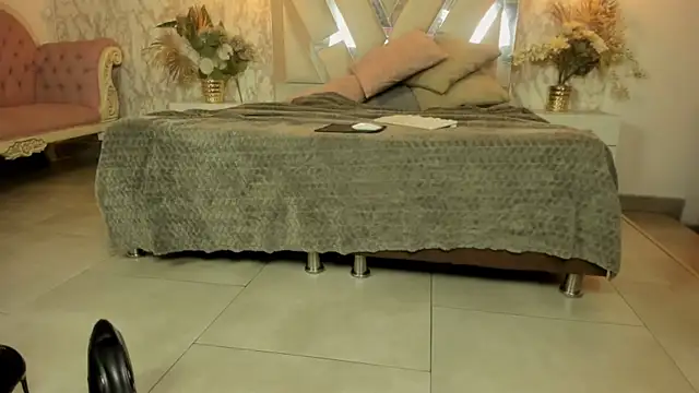 Snapshot of Mysterius_Woman chatting on April 29, 2026, 11:14 am Mysterius Woman online show from April 29, 2026, 11:14 am
