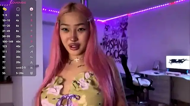 EIeniVanwart online show from February 26, 2026, 5:34 pm