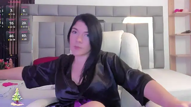 Snapshot of amaia_santini chatting on December 17, 2025, 7:31 pm amaia santini online show from December 17, 2025, 7:31 pm