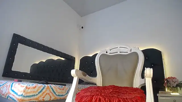 Emily Jedet online show from March 18, 2026, 8:45 pm