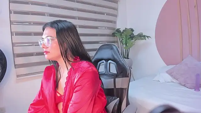 samantha loughty online show from December 2, 2025, 7:09 pm