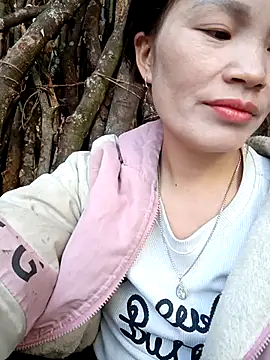 nangmo online show from November 26, 2025, 1:28 am