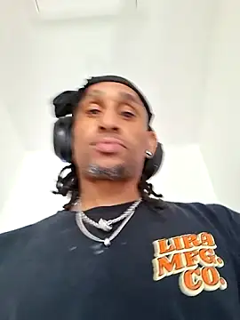 MTheRealrDLlongCrippler online show from February 23, 2026, 11:02 pm