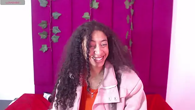 Snapshot of Tinyy_Star chatting on November 24, 2025, 5:40 am Tinyy Star online show from November 24, 2025, 5:40 am