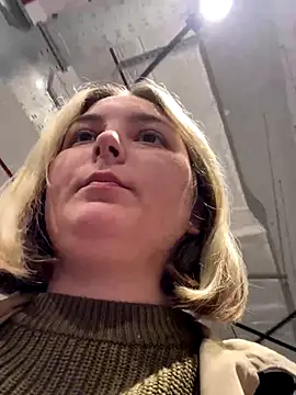 Snapshot of KateBurlesk chatting on November 28, 2025, 9:12 am KateBurlesk online show from November 28, 2025, 9:12 am