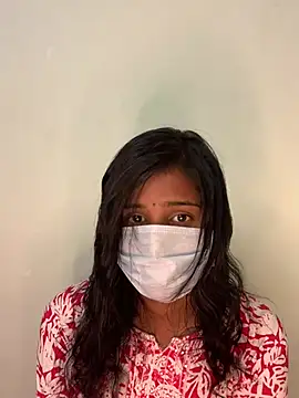 Snapshot of honeygirl6996 chatting on February 24, 2026, 5:49 am honeygirl6996 online show from February 24, 2026, 5:49 am