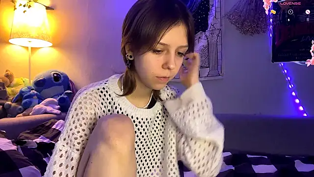 Snapshot of FairyLuna chatting on November 28, 2025, 11:02 am FairyLuna online show from November 28, 2025, 11:02 am