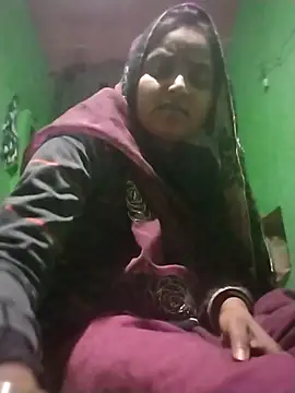 Snapshot of Pooja_hote chatting on November 30, 2025, 5:28 pm Pooja hote online show from November 30, 2025, 5:28 pm