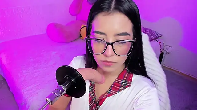 IbbieeBennett 1 online show from February 17, 2026, 3:47 am