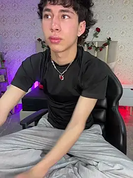 kaelwolf tay online show from March 31, 2026, 7:03 pm