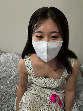 Snapshot of Minagi_Shizuku chatting on December 17, 2025, 9:10 pm Minagi Shizuku online show from December 17, 2025, 9:10 pm