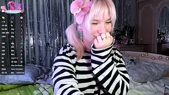 LolaDollyMur online show from January 6, 2026, 7:06 pm