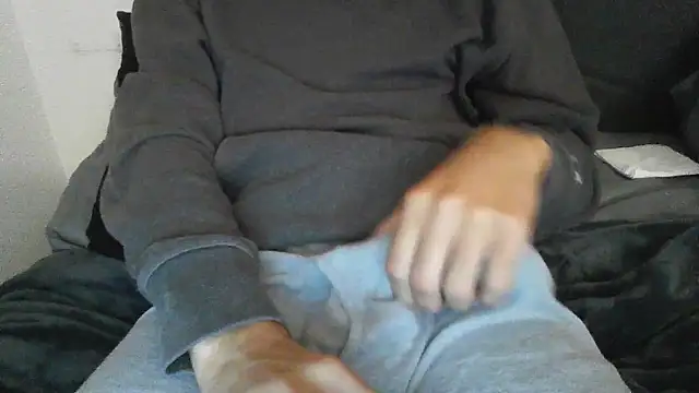 latinman7944 online show from February 16, 2026, 7:15 am