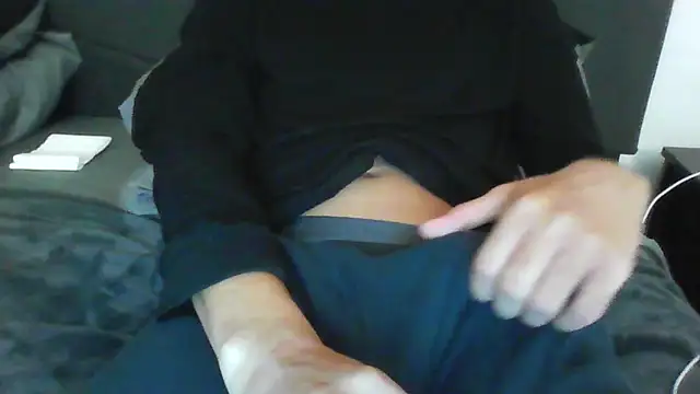 latinman7944 online show from March 16, 2026, 7:12 am