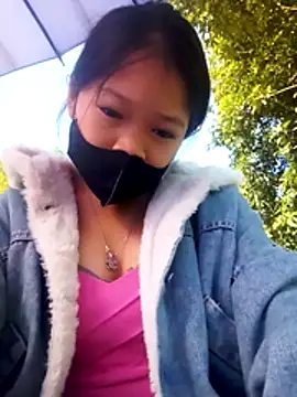 Snapshot of beba1100 chatting on November 28, 2025, 2:03 am beba1100 online show from November 28, 2025, 2:03 am