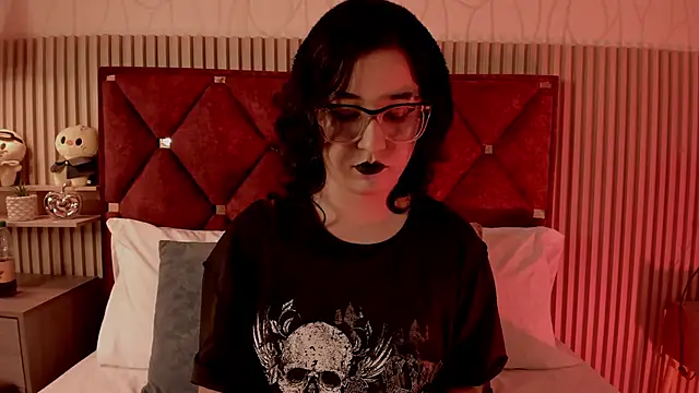 Snapshot of Kiri_Velvet chatting on May 29, 2026, 8:51 pm Kiri Velvet online show from May 29, 2026, 8:51 pm