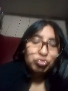 Bizcochitoc4 online show from January 5, 2026, 6:33 pm