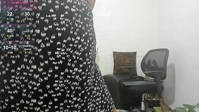 Snapshot of Miss_clarepocahose chatting on June 7, 2026, 1:21 am Miss clarepocahose online show from June 7, 2026, 1:21 am